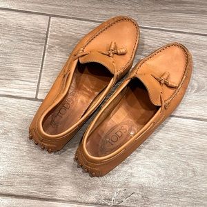 Tod’s loafers. Worn but still look great on. Size 37